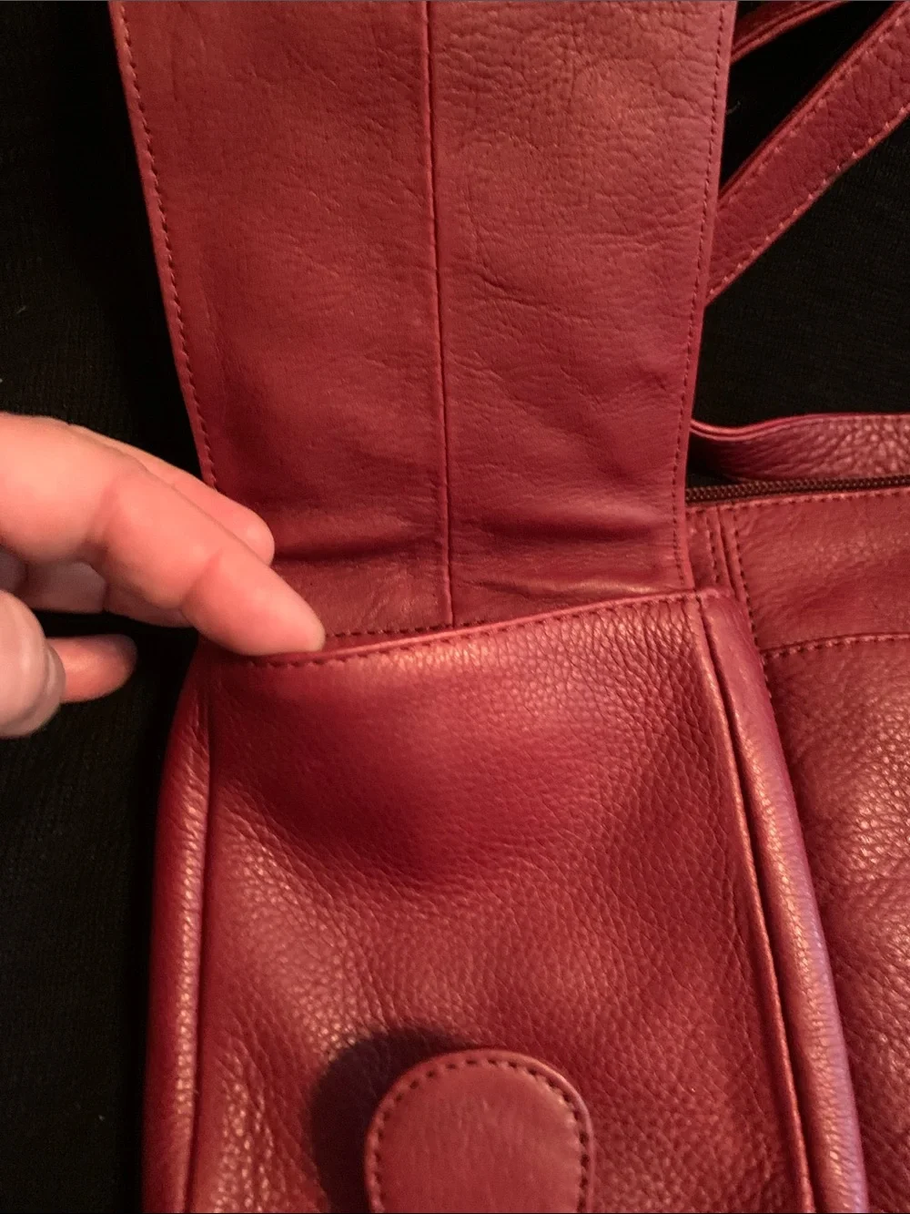 HOBO Red Pebbled Leather Crossbody with Front Pockets - Picture 5 of 9